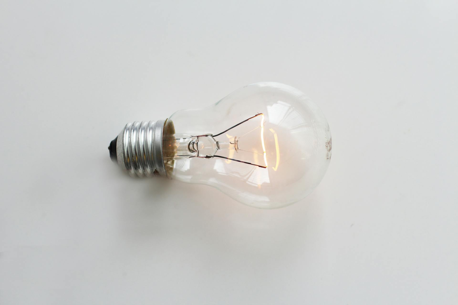 risparmio energetico in casa pexels-pixabay-269318